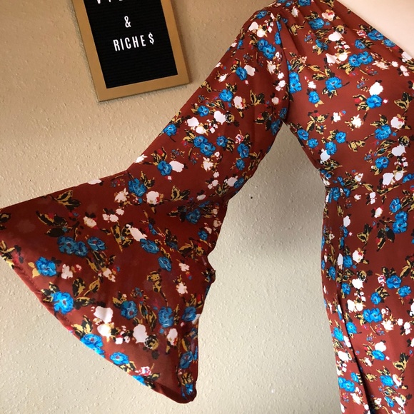 Flowy Wrap Boho Fall Dress - Picture 6 of 7